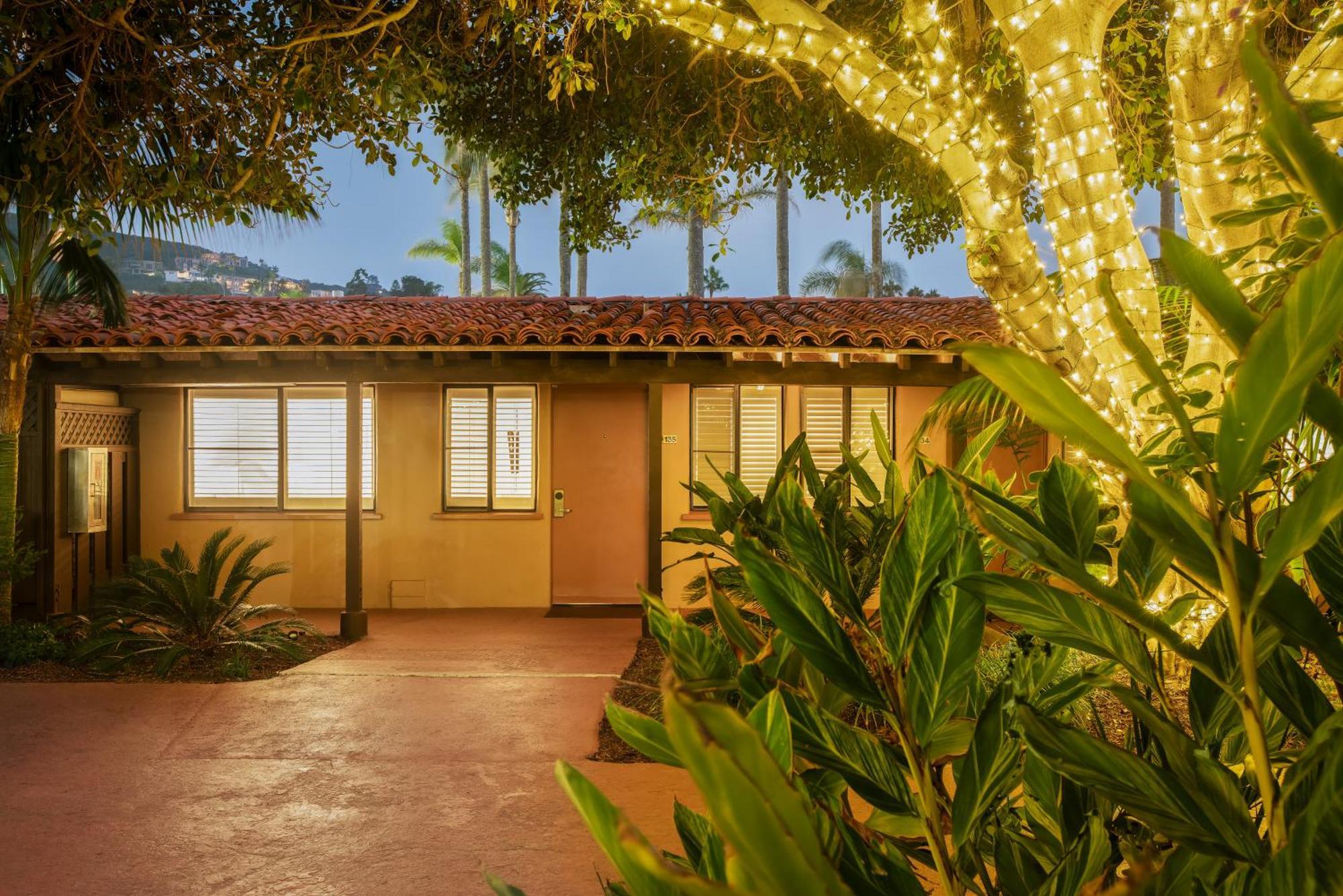 La Jolla & Tennis Club Hotel